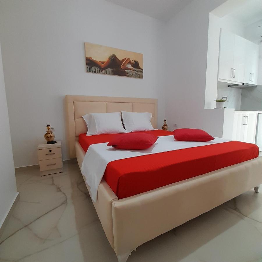 Denni'S Home Sarandë 外观 照片
